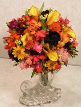 Bright, sparkling, passionate bridal bouquet